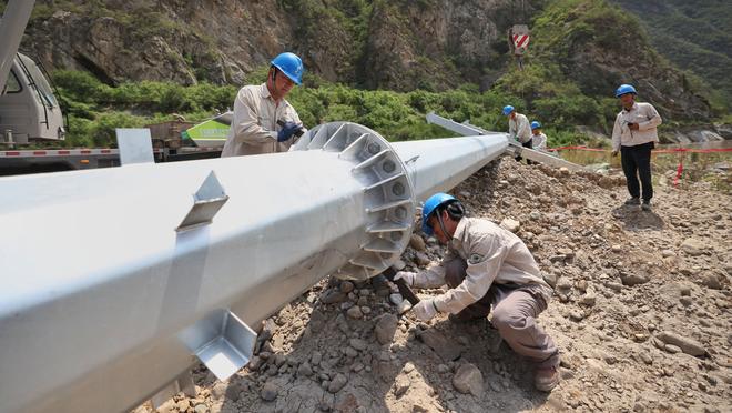 泰厄斯-琼斯：普尔可能给自己施加了太多压力 他想成功